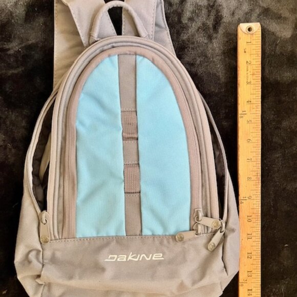 Dakine Cosmo 6.5L Mini Backpack in a fun gray and blue design !! - Picture 3 of 7